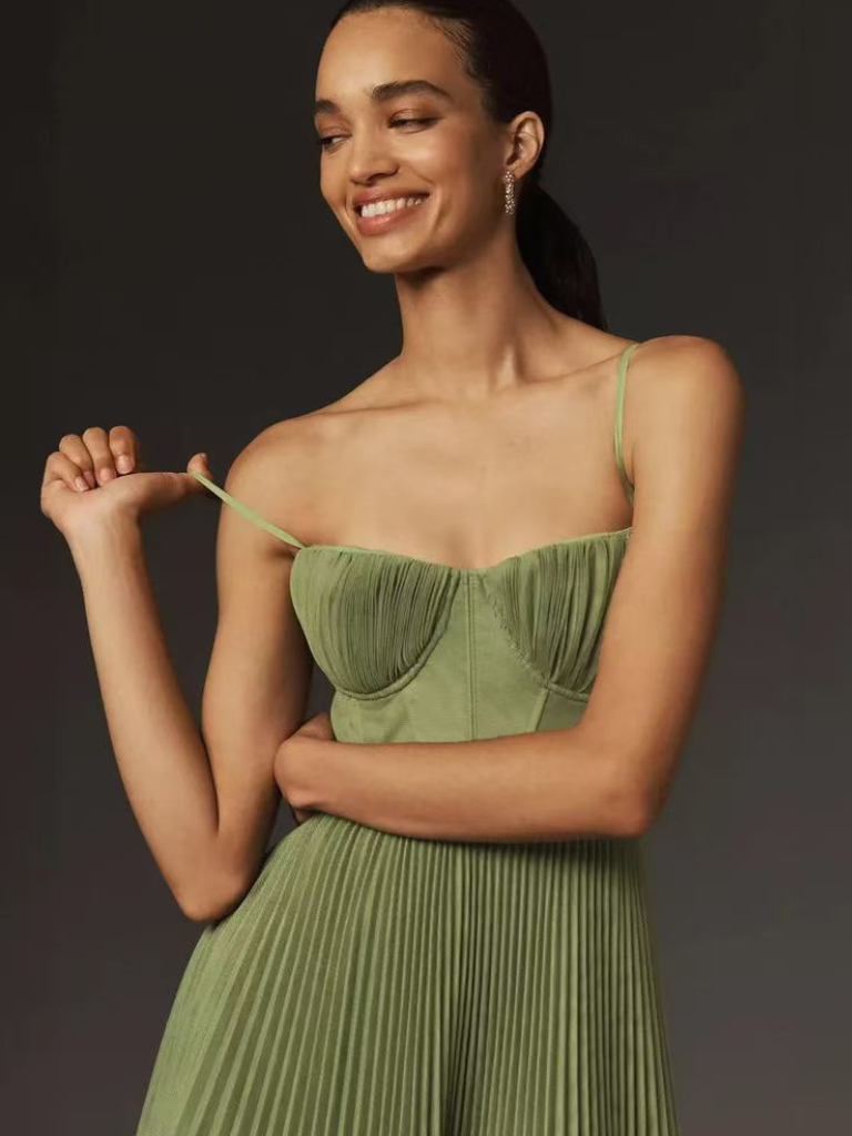 VÉRONIQUE ™ |VERDE DRESS