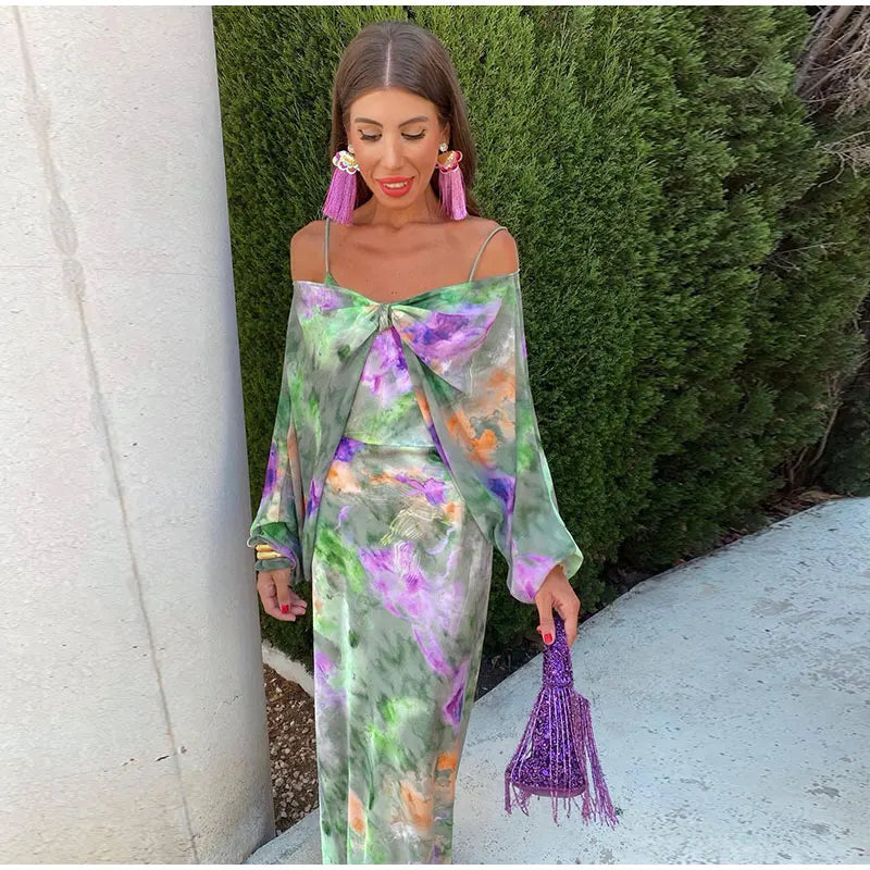 Anisten - Stylish Maxi Dress with Halo-Dye Print and Detachable Scarf