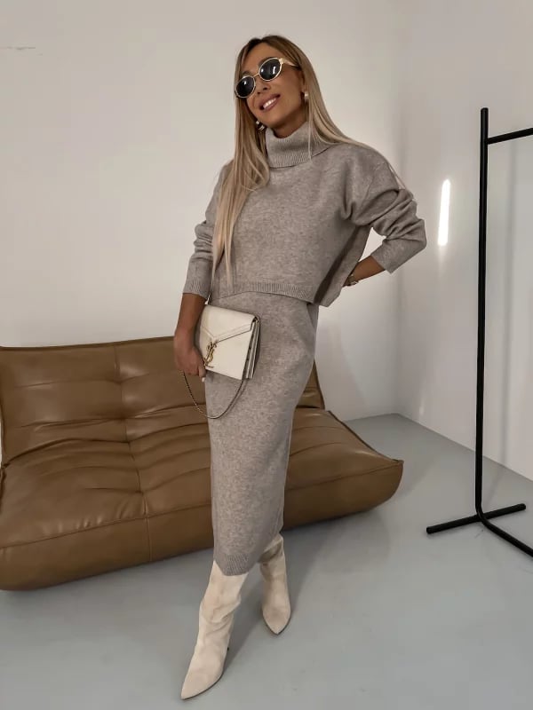 Averytoronto - Dress and Turtle Neck Sweater Set