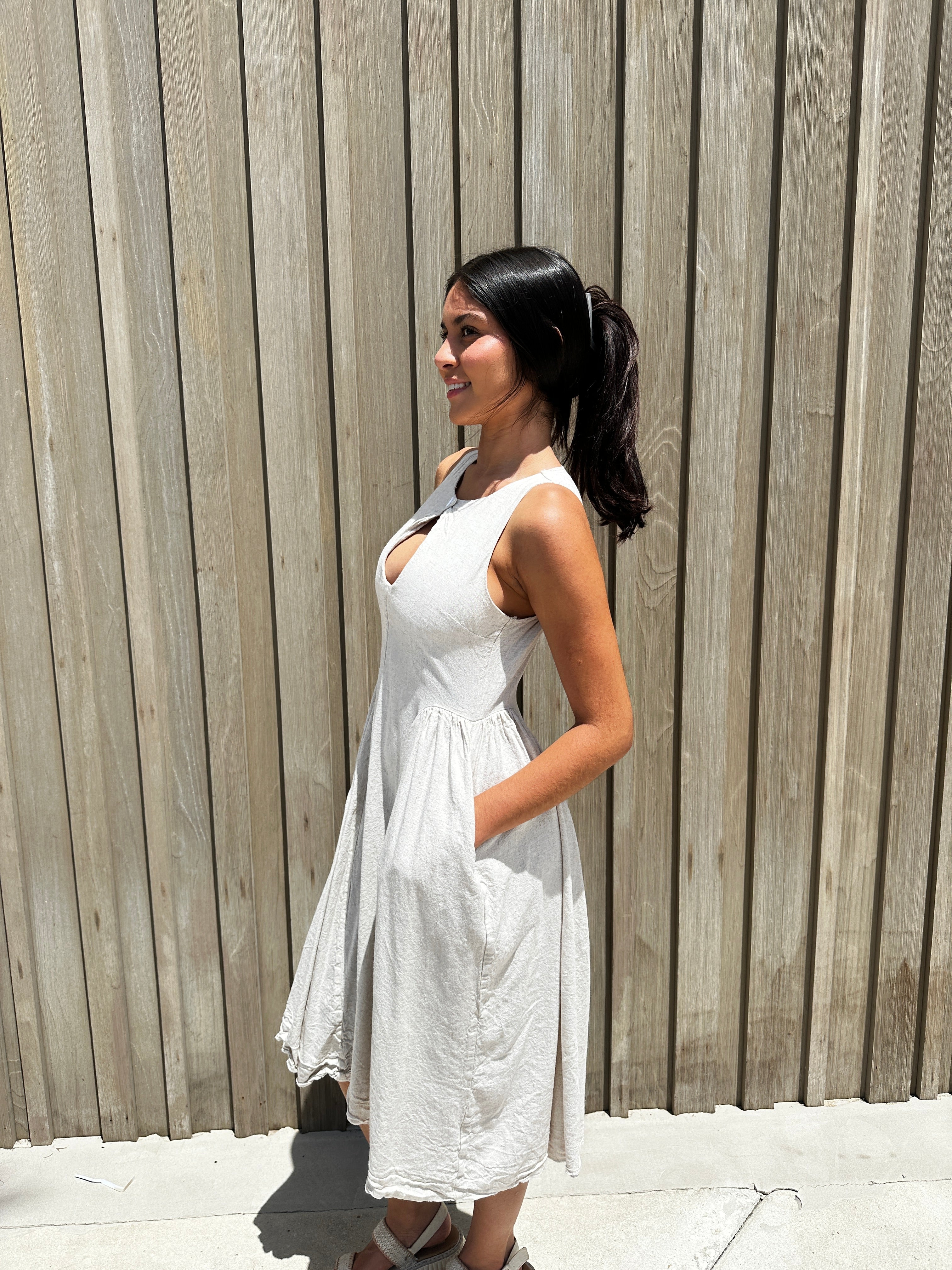 Sara Linen Midi Dress